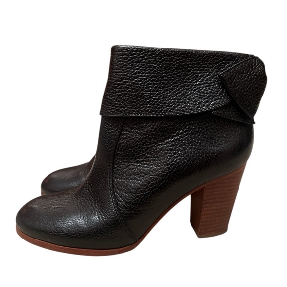 KATE SPADE Lanise Black Leather Bow Stacked Heeled Side Zip Boots Size 7M - Picture 4 of 10